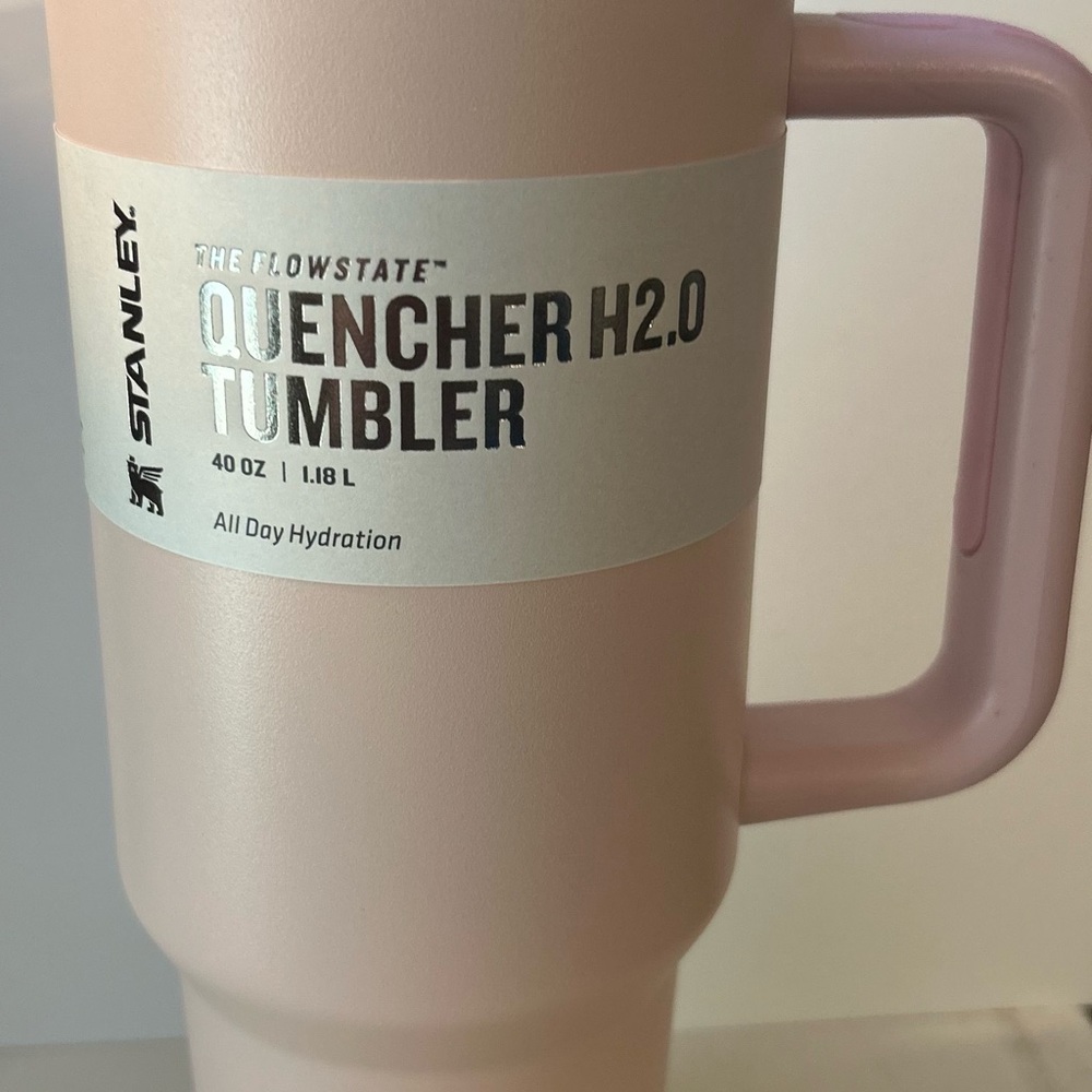 NWOT/NEW IN BOX Stanley Blush Pink Tumbler 40 oz.  Quencher.